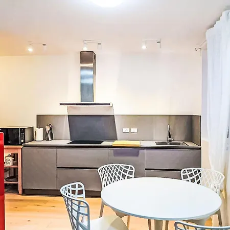 L'angolo D'estella By Interhome Appartement Triëst